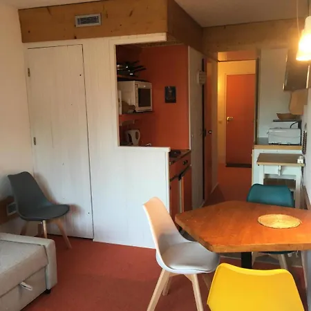 Grand Arbois - 4 Personnes Au Coeur De La Station D'arc 1800 Dans Le Village Des Villards, Proche Des Pistes Et Des Commerces Mae-1954 Apartment *